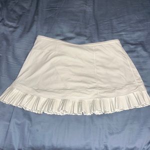 White lululemon skirt size 8
